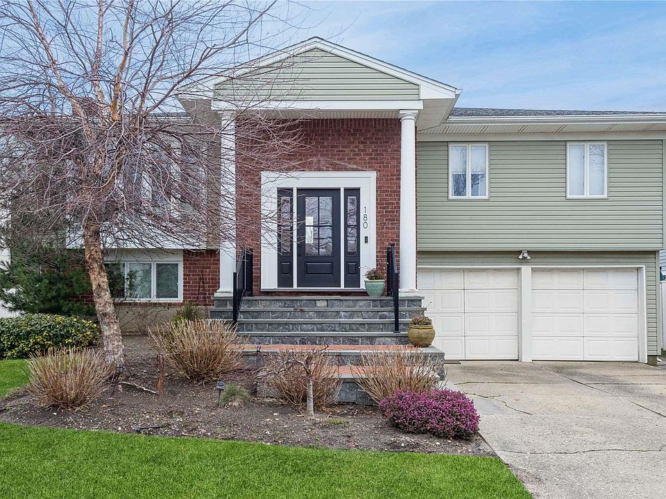 1st image of 180 W Lagoon Drive