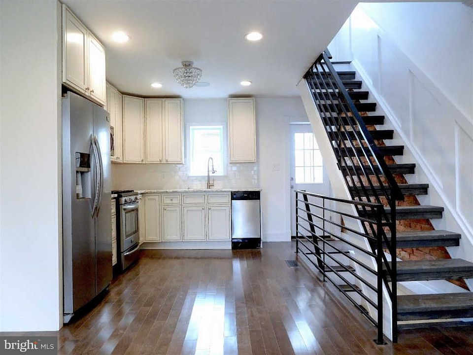 1st image of 528 Cantrell St