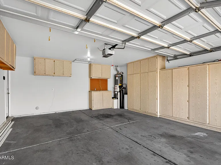 1365 E Betsy Ln — Photo 34