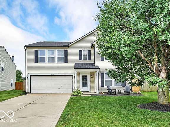 3rd image of 2253 Edgewater Cir