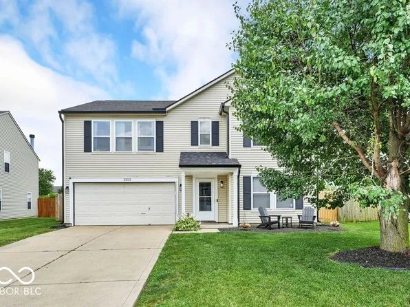 2253 Edgewater Cir, Plainfield, IN 46168
