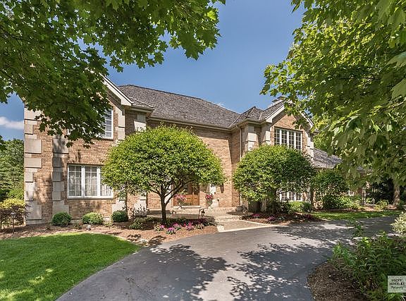2nd image of 702 Fox Glen Dr