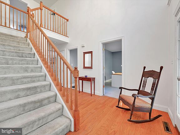 4th image of 310 Forest Wood Dr