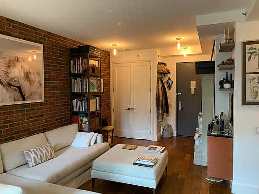 Rented by Nest Seekers International | media 1