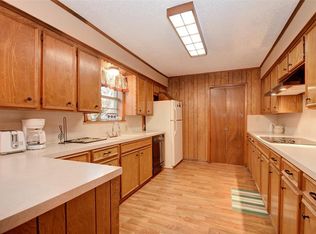 126 Briar Dr, Liberty, TX 77575