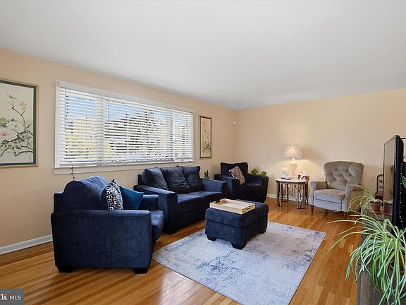 2nd image of 748 Hill Rd