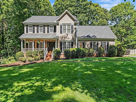 3rd image of 2133 Benwicke Dr
