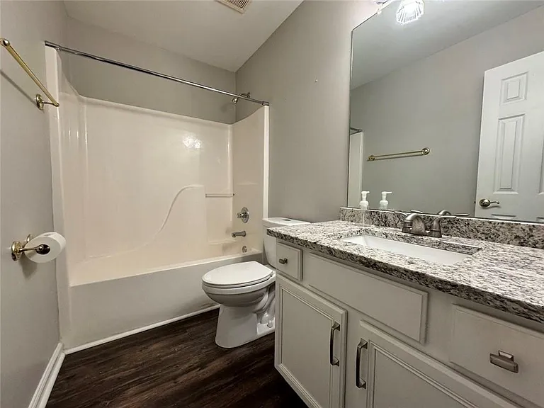 204 Park Pl — Photo 9