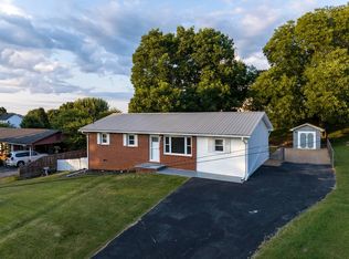 4110 Ranch Rd, Johnson City, TN 37601