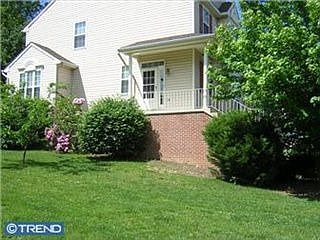 2nd image of 528 Southhampton Ln
