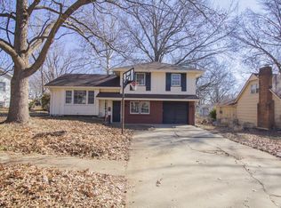 8601 Oxford Ave, Raytown, MO 64138