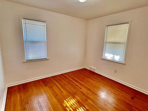 5th image of 6790 Winona Ave