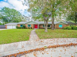 113 20th Ave N, Texas City, TX 77590