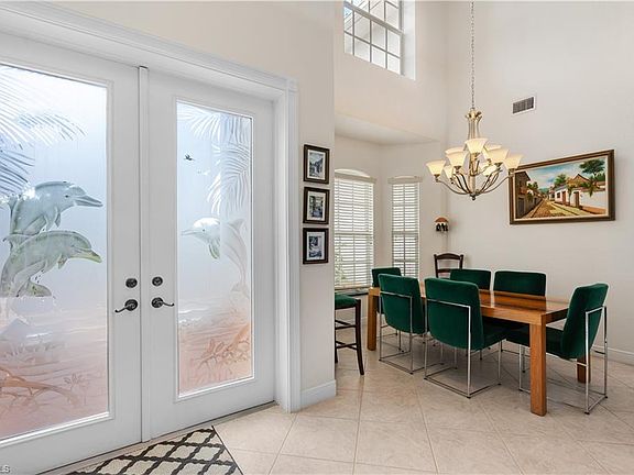 5th image of 2519 SW 52nd Ter