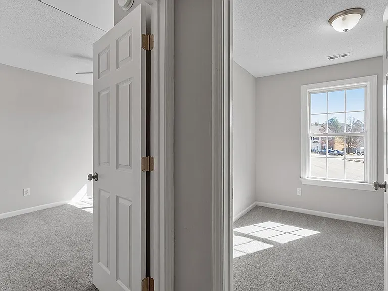 2839 Gross Ave — Photo 25