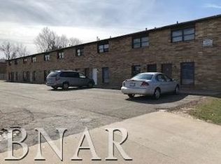 1903 Peach St, Bloomington, IL