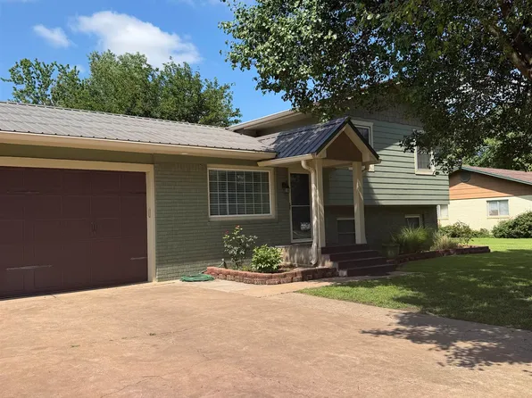 654 Oakdale Dr, Enid, OK 73703