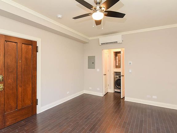 5th image of 640 W Wrightwood Ave Unit 113