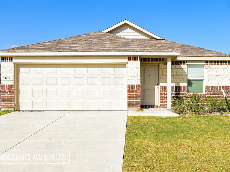 1913 Lotus St — Photo 1