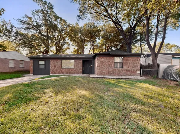 3120 Caribbean Dr, Mesquite, TX 75150