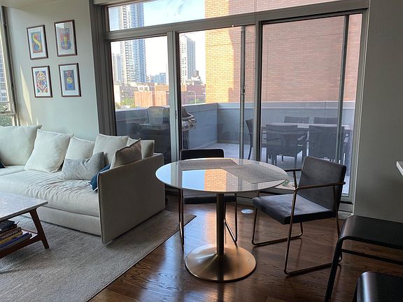 3rd image of 630 N Franklin St APT 421