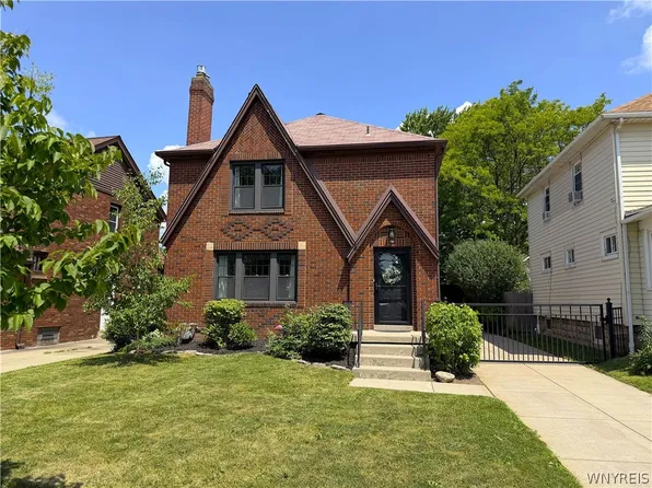 63 Washington Ave, Buffalo, NY 14217