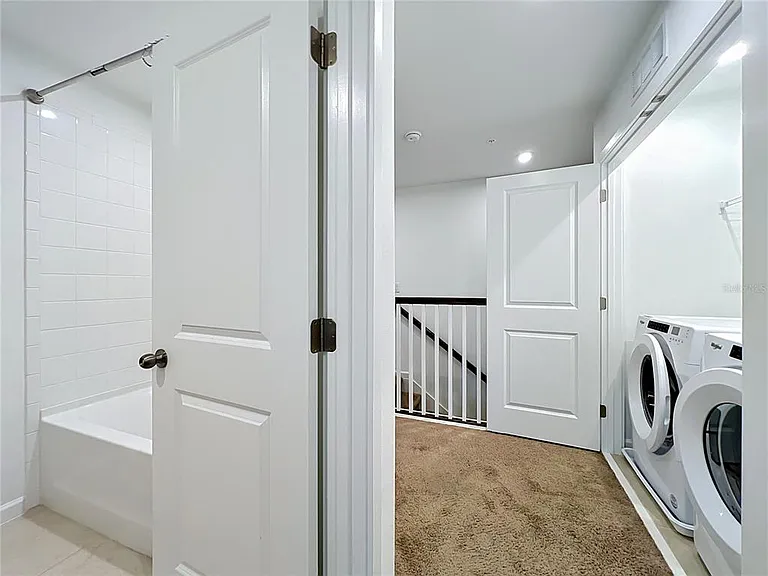 9848 Walkway Dr — Photo 42