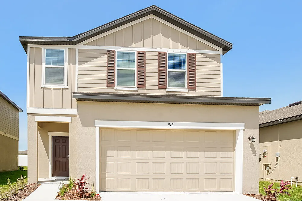 4 bed, 3.0 bath, 2260 sqft, $4,000 — Photo 1