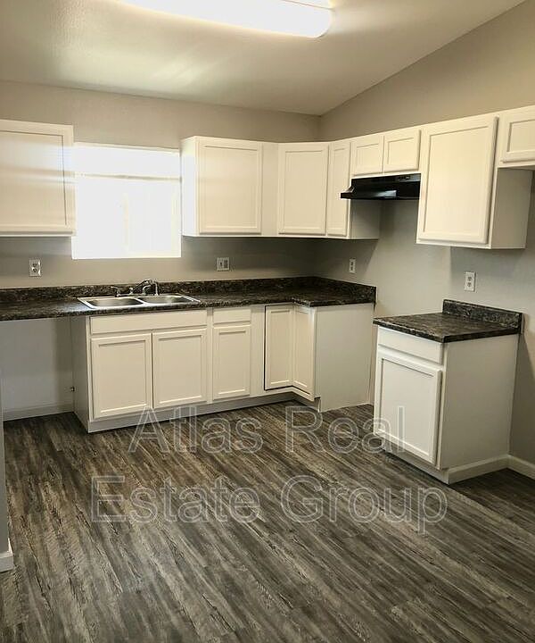 1st image of 465 W Ivyglen St #216