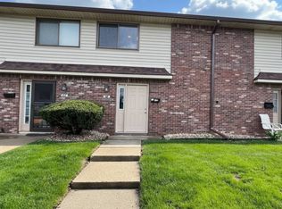49 Trails End, Greenwood, IN 46142