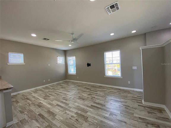 4th image of 13840 Sachs Ave