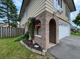 245 Maxwell Ave, Peterborough, ON K9J 1B4