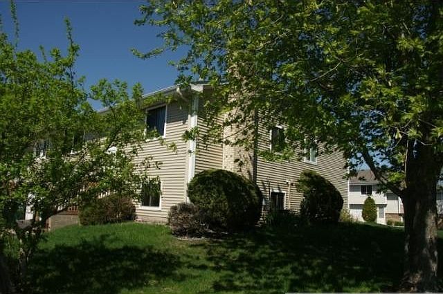 1st image of 801 125th Ln NE