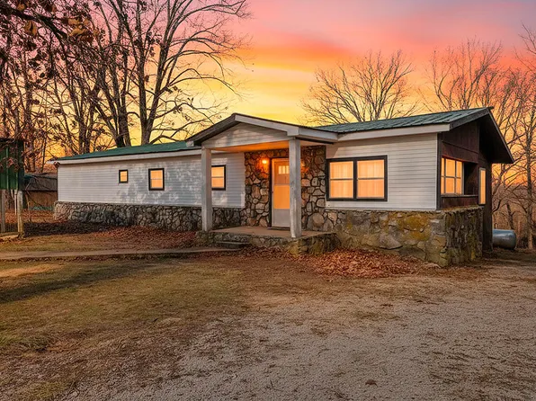 951 Aa Highway, Alton, MO 65606