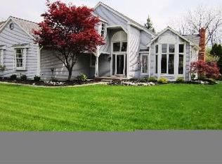 18105 Meridian Rd, Grosse Ile, MI 48138