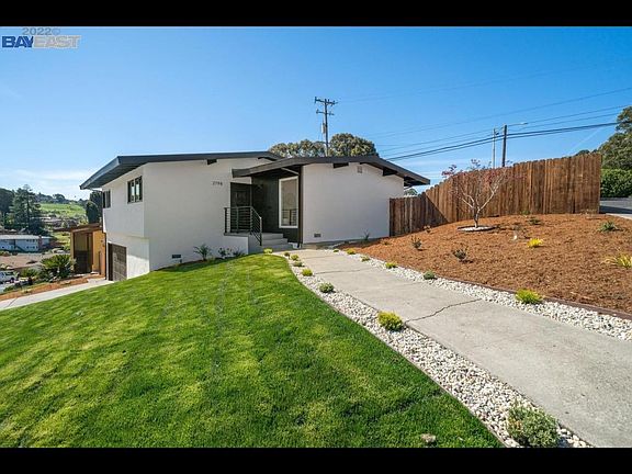 3rd image of 2798 Jo Ann Dr
