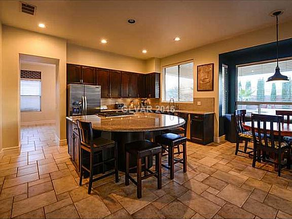 3rd image of 9571 Castillana Ct