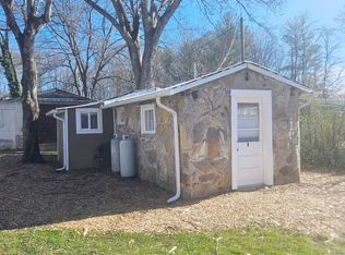 (Undisclosed Address), Hendersonville, NC 28792