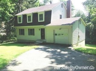 1170 Bouerie Ln, Yorktown Heights, NY 10598