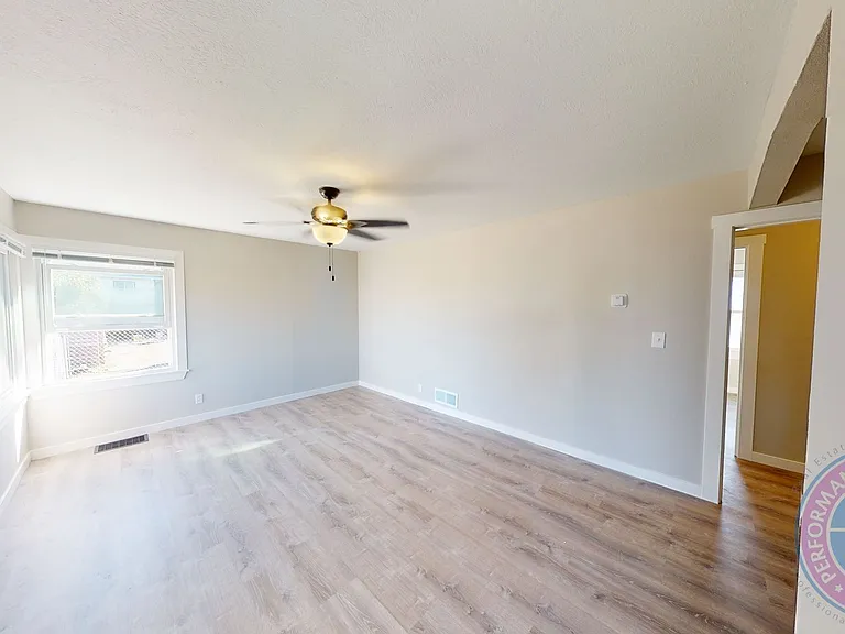 1234 NE Highland St — Photo 2