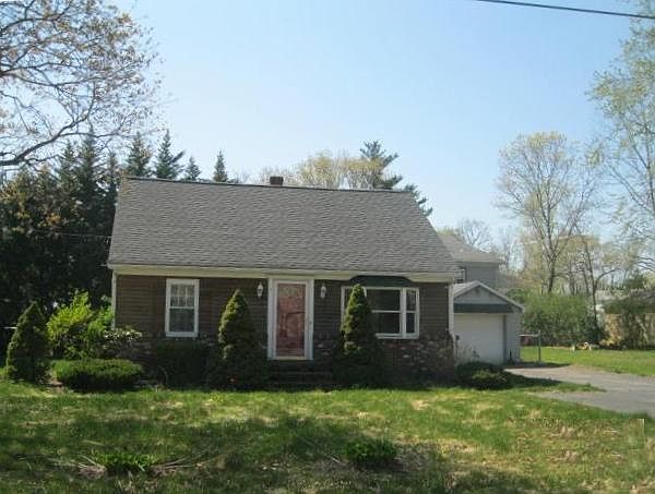1st image of 66 Russell Ave