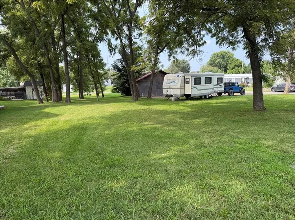 108 S Allen Ln, Jamesport, MO 64648