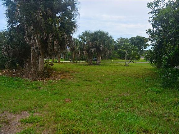 4th image of 222 Long Meadow Ln