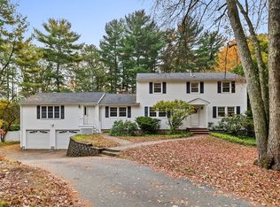 8 Athena Cir, Andover, MA 01810