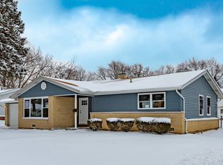 225 Mulberry Ln, Elk Grove Village, IL 60007