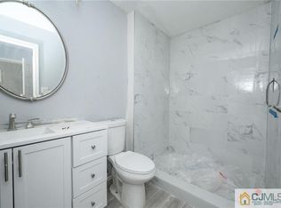 3205 Saxony Dr, Mount Laurel, NJ 08054
