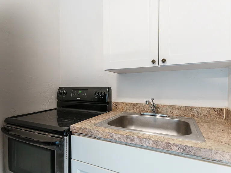 5926 Pierce St #2 — Photo 8