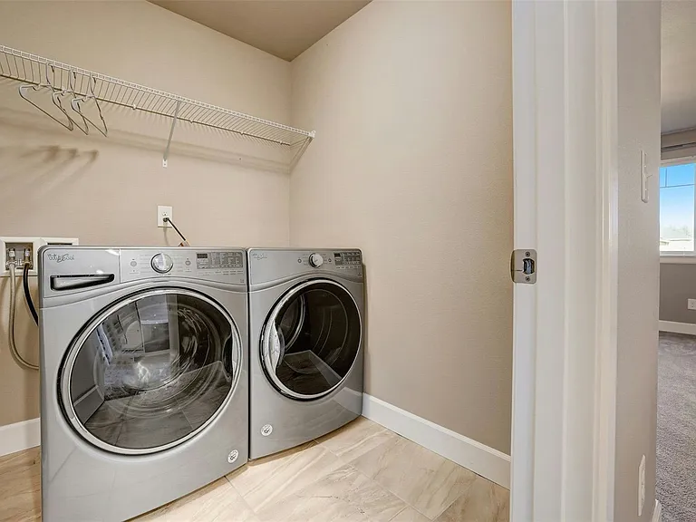 4240 Overlook Ct — Photo 18