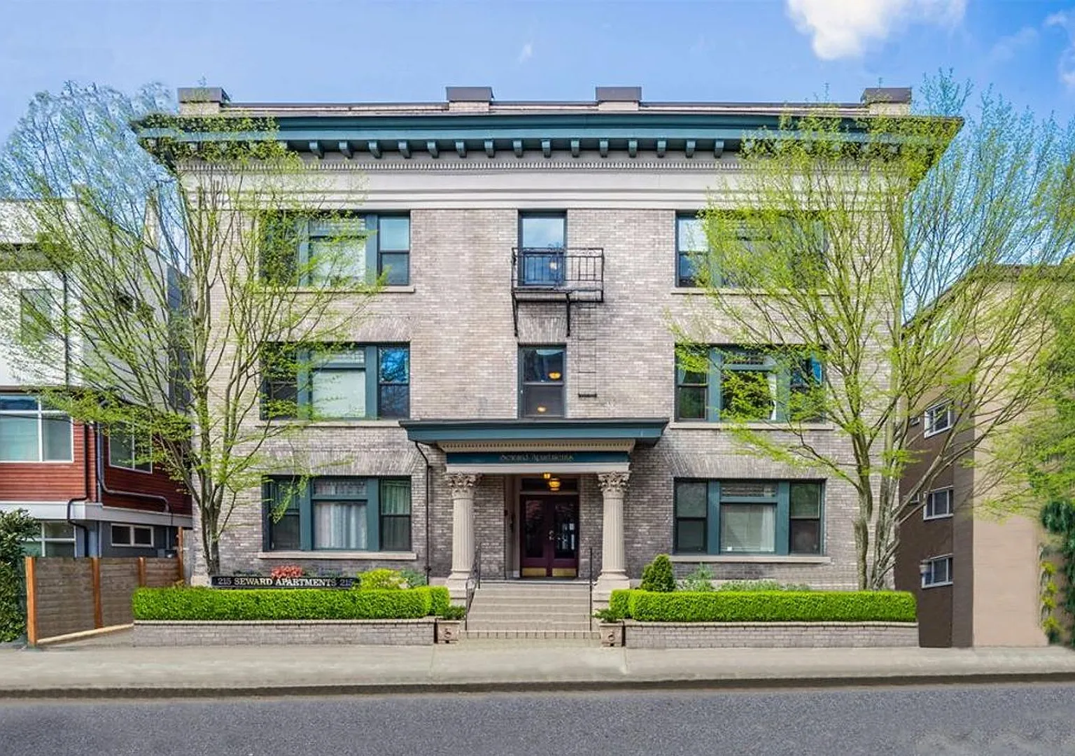 Seward Apartments — Photo 4
