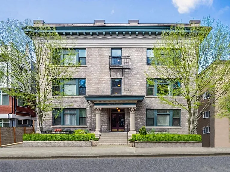 Seward Apartments — Photo 4